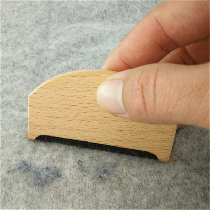 

Wooden Epilator Sweater Clothes Shaver Fabric Clothes Sweater Lint Removers Manual Portable Wooden Lint Trimmer Comb Shaver