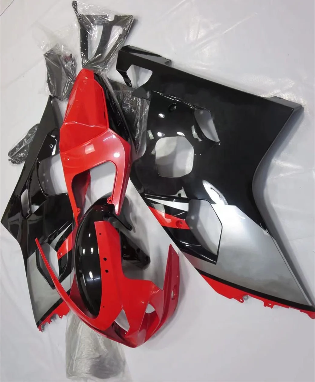 

2022 WHSC Motorcycle Accessories Kit For SUZUKI GSXR600-750 2004-2005 ABS Plastic Body Kits, Pictures shown