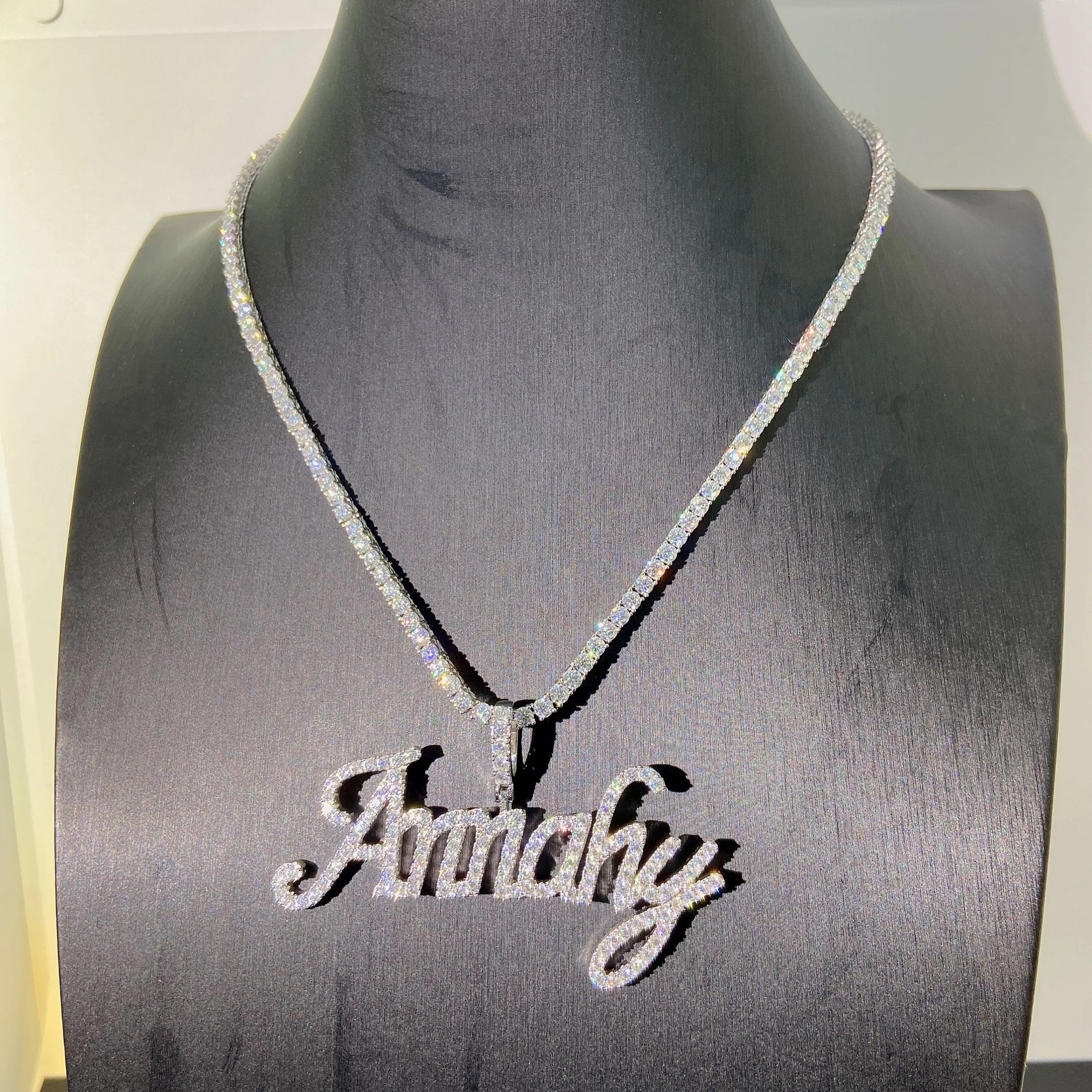 

Custom Hot Annahy Cursive Vvs Moissanite Diamond 925 Initial Pendant Letter