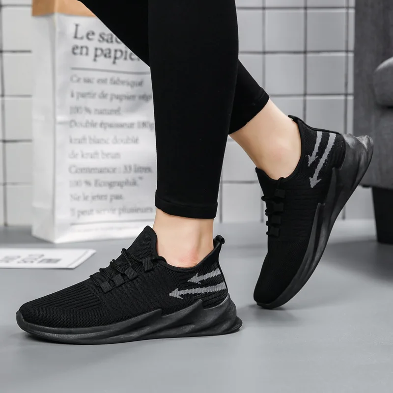 

2020 Top Quality lovers Shoes All Season Casual Sport Walking Shoe for men Low MOQ, 3 colors