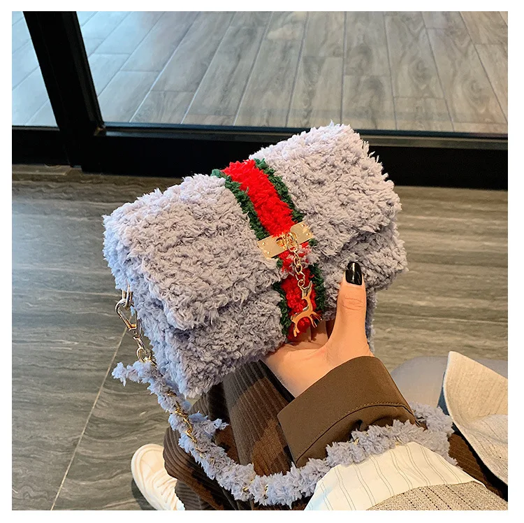 

Fashion new lamb wool female chain plush shoulder slung cute little square bag