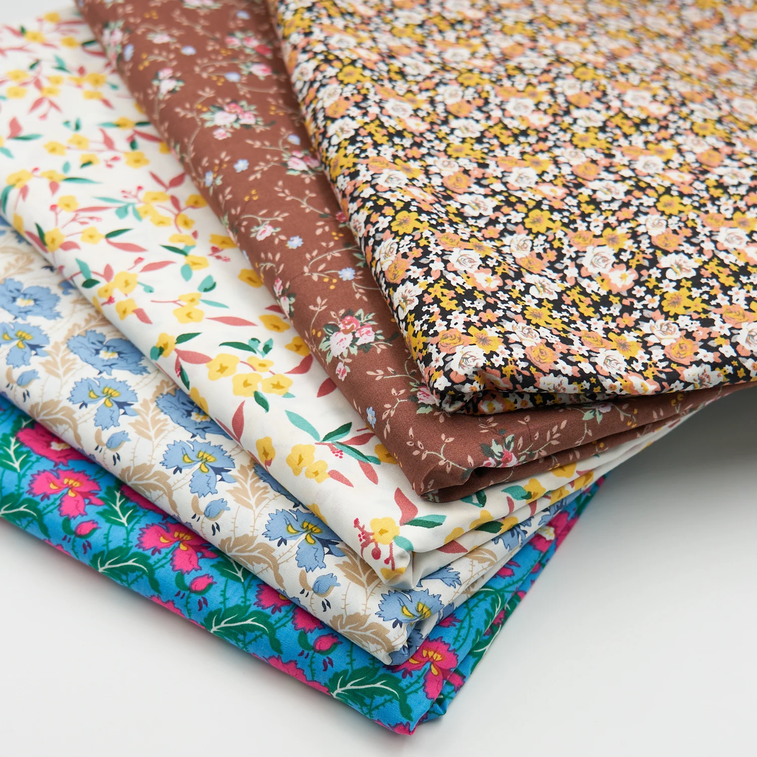 Wholesale Combed Cotton Poplin Fabric 100 Cotton Flower Printed Fabric for Dress and Shirt