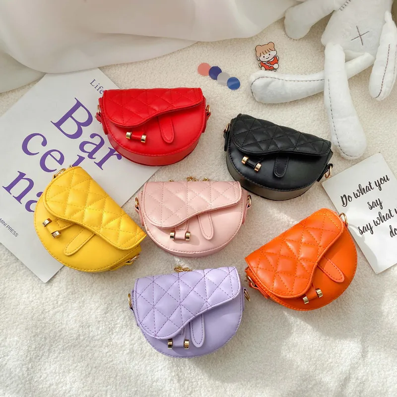 

2022 Trendy Fashion Little Girls Sling Bags Cute Chain Coin Purses Handbag for Kids Girl, Black, red, pink, yellpw. purple, orange