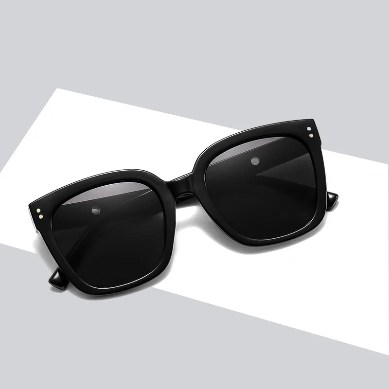 

MJ-0387 Han Edition Street Snap Web Celebrity Sunglasses Fashion New Female Elegant Wind Square Trendy Sunglasses 2021