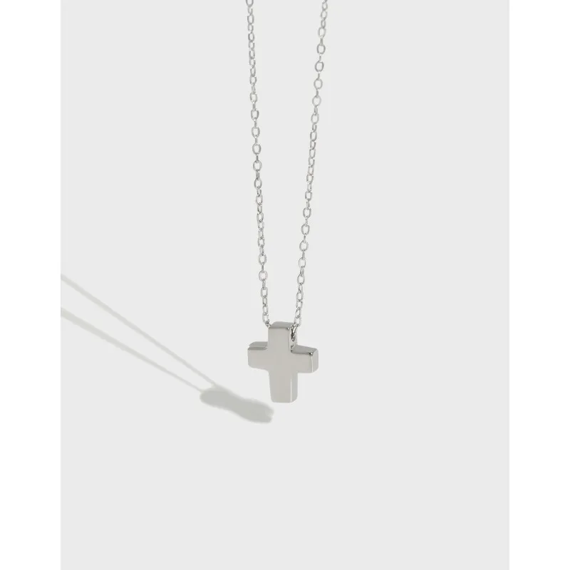 

Minimalist Chic 925 Sterling Silver Link Chain Cross Pendant Necklace Silver Plated Cross Clavicle Chain For Women