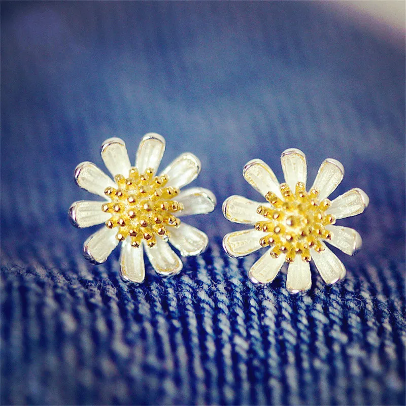 

Small Daisy Sterling Silver Flower Stud Earrings Women's Temperament Day Korea Cute Earrings 925 Sweet Flower Ear Studs, As pic