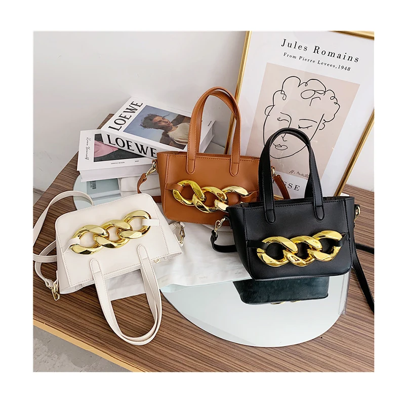 

Luxury Big Gold Twist Metal Chain Handbag PU Leather Crossbody Bag Brand Designer Shoulder Messenger Bag Large Capacity Purses