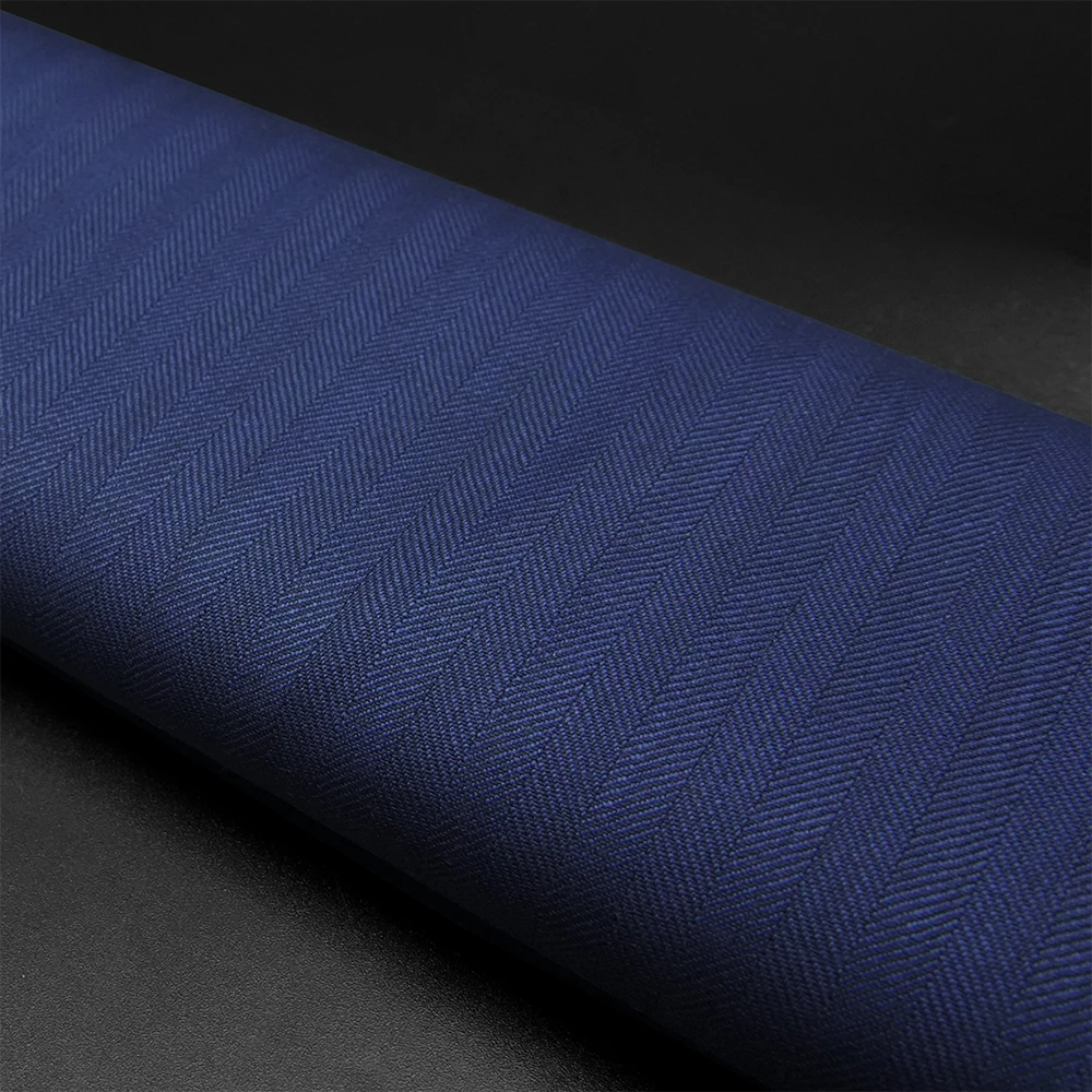 Gorgeous in Stock Organic Eco-Friendly Yarn Dyed 70%W 30%P Worsted Wool Fabric for Men Suits