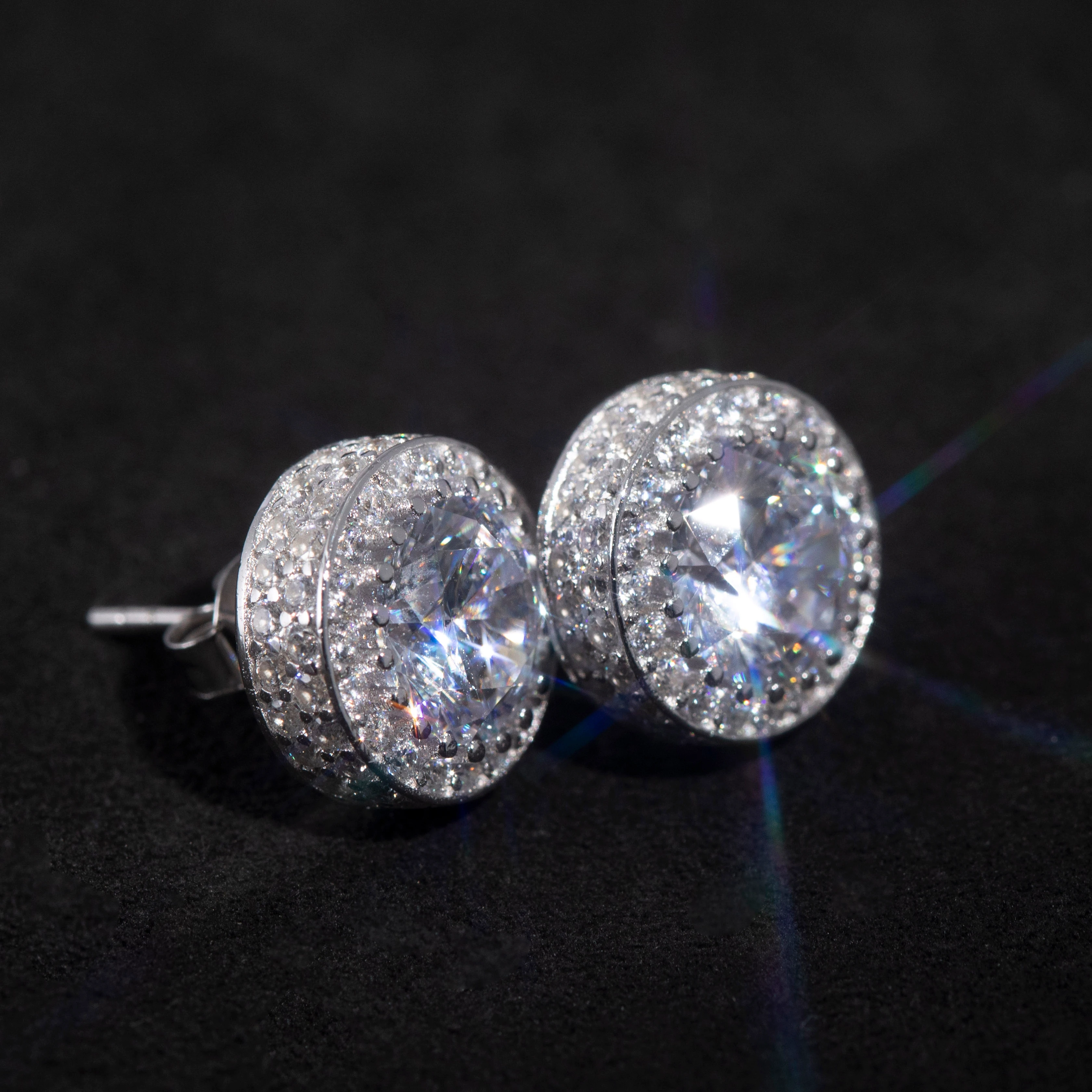 

Top quality hip hop bling men jewelry pavd cz silver gold two tone round diamond boy men earring