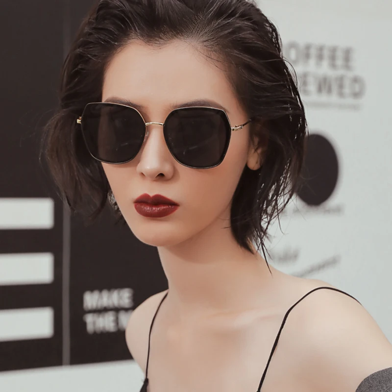 

TikTok Fashion Glasses Square Frame Outdoor Ins Travel Women Sunglasses