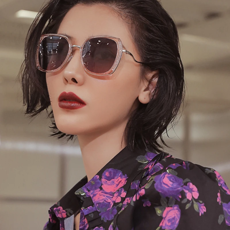 

Shades 2021 Custom Women Sun Glasses Designer Womens Sunglasses, Picture shows