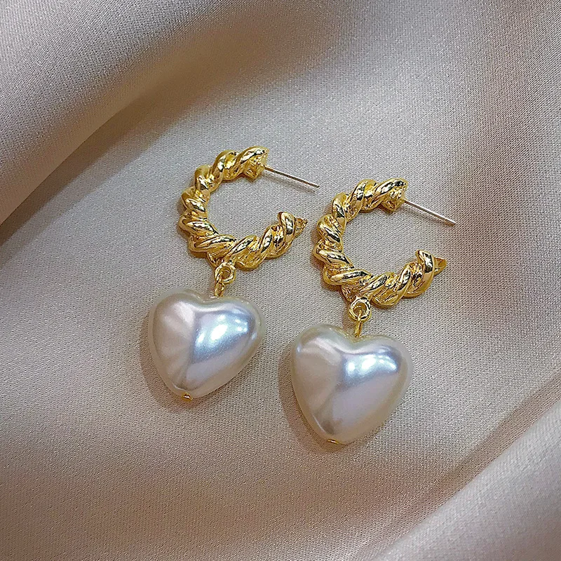 

Retro Vintage Heart Pearl Dangle Earring 18K Gold Plated Twist Open Hoop Earring