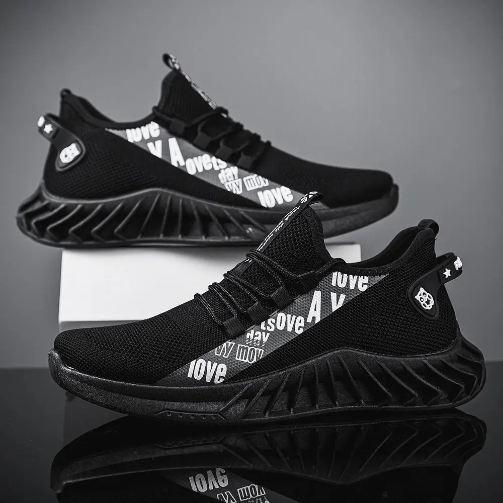 

YATAI New men's leisure running shoes and fashion shoes in spring and Autumn