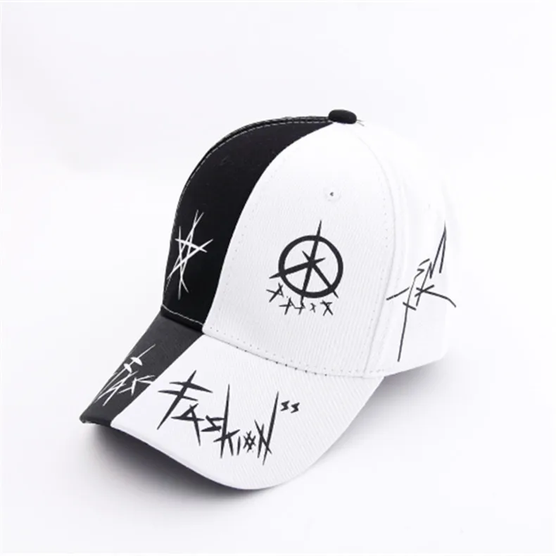 

2022 Spring Custom Graffiti Snapback Baseball Caps Black and White Patchwork Men Women Hip Hop Cap Fashion Casual Hat