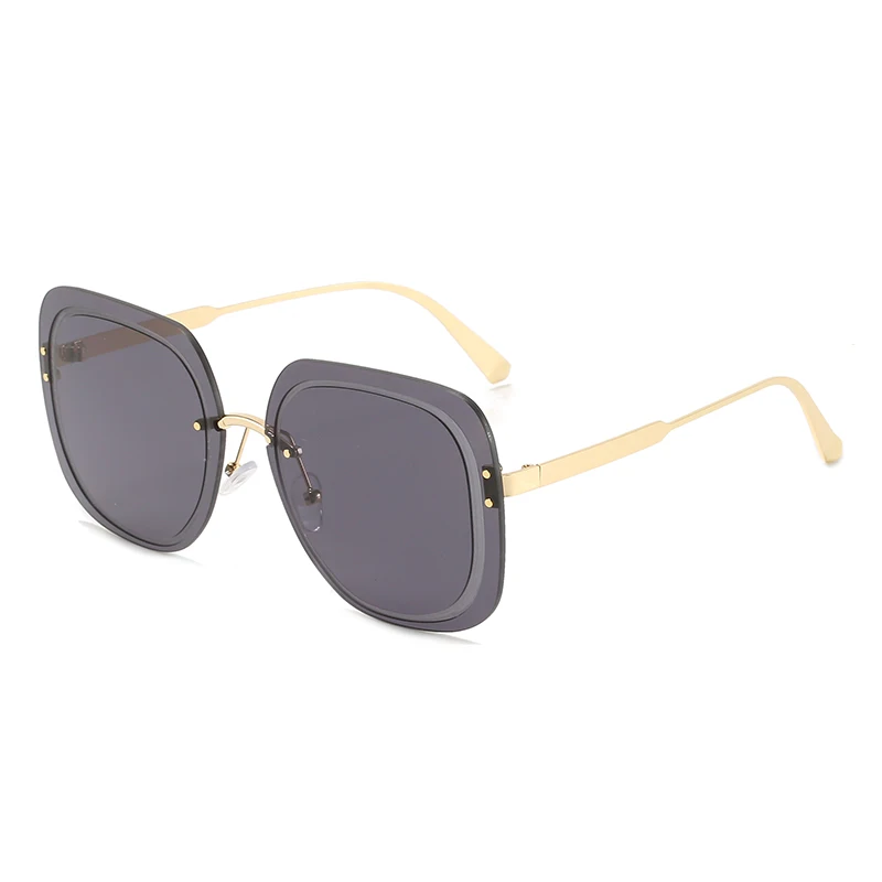 

New Fashion Personalized PC Metal Square Frame Rice Nail Sunglasses 2021