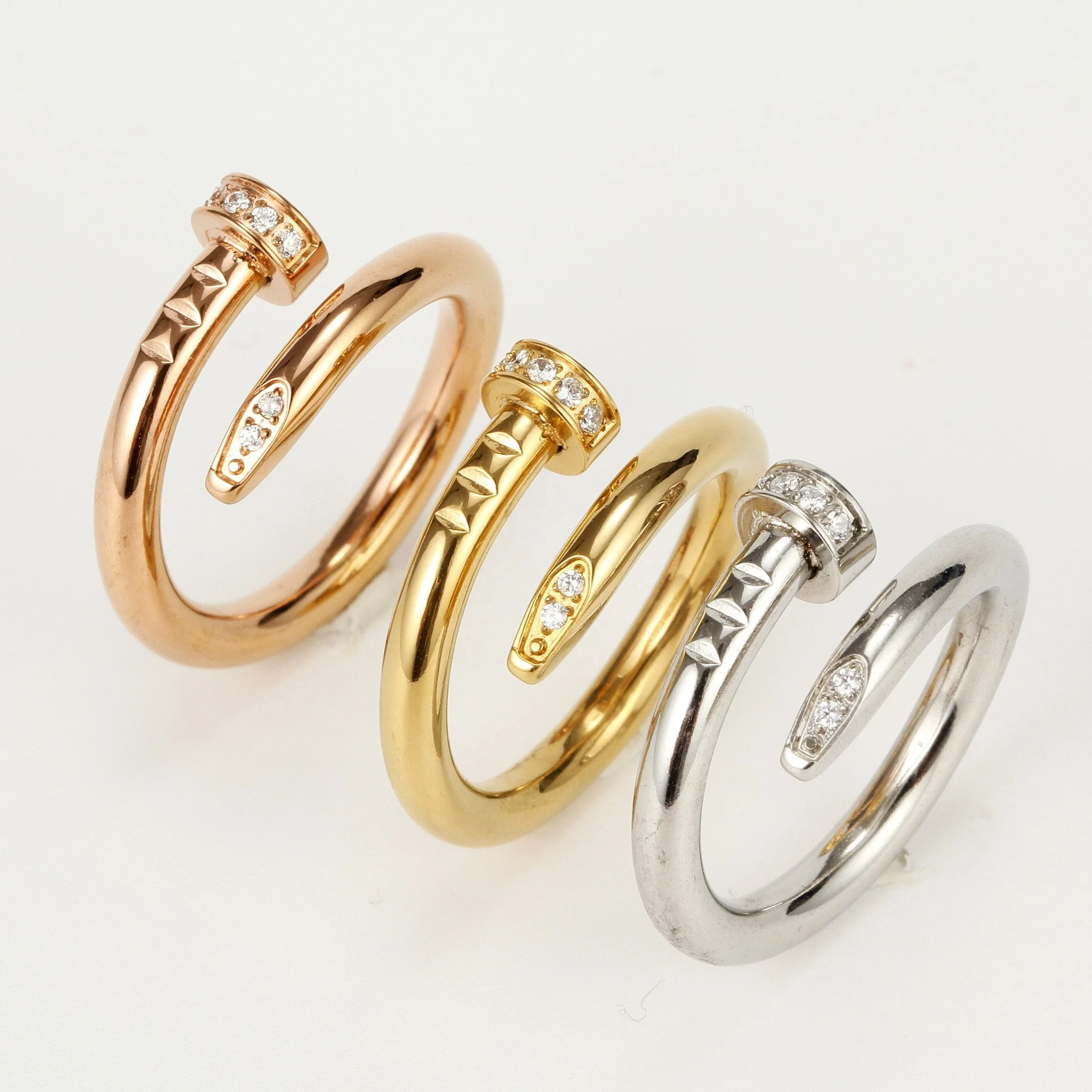 

High-end Fashion Ladies Ring Men And Women Plating 18k Rose Gold Nail Ring Luxury Diamond Ring