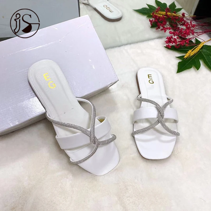 

2021 square head slippers new product open toe metal chain flat women Wholesale fancy summer ladies sandals, Picture