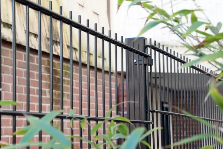 656 Double Wire Mesh Fence and 868 Double Wire Fence