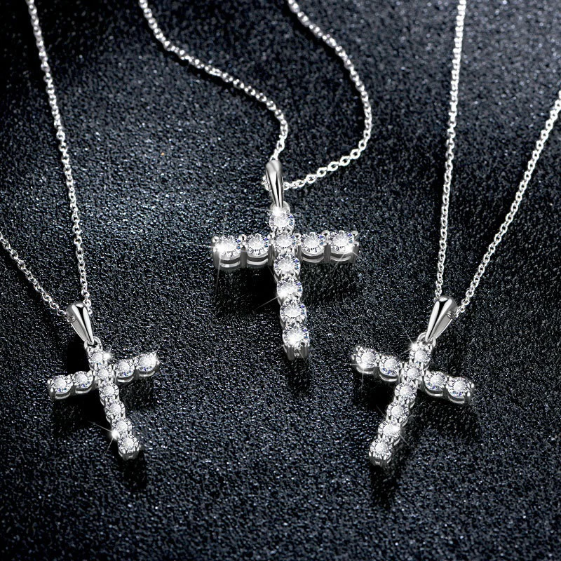 

Hip Hop Jewelry Iced Out Cross Pendant 925 Sterling Silver VVS Moissanite Diamond Moissanite Cross Pendant