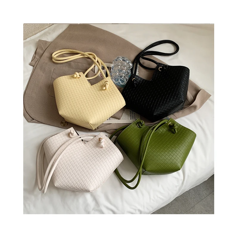 

New Luxury Weaving Ladies Bucket Shoulder Bag Pure Color Crossbody Bag Purse Large Woven Pattern Underarm Handbags for Women