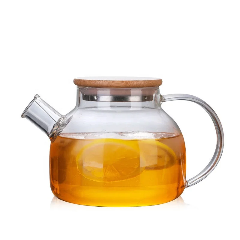 

Nordic Creative Style Hand Blown Glass Pitcher Cold Water Carafe Filter Pitcher with Lid and Spout, Clear