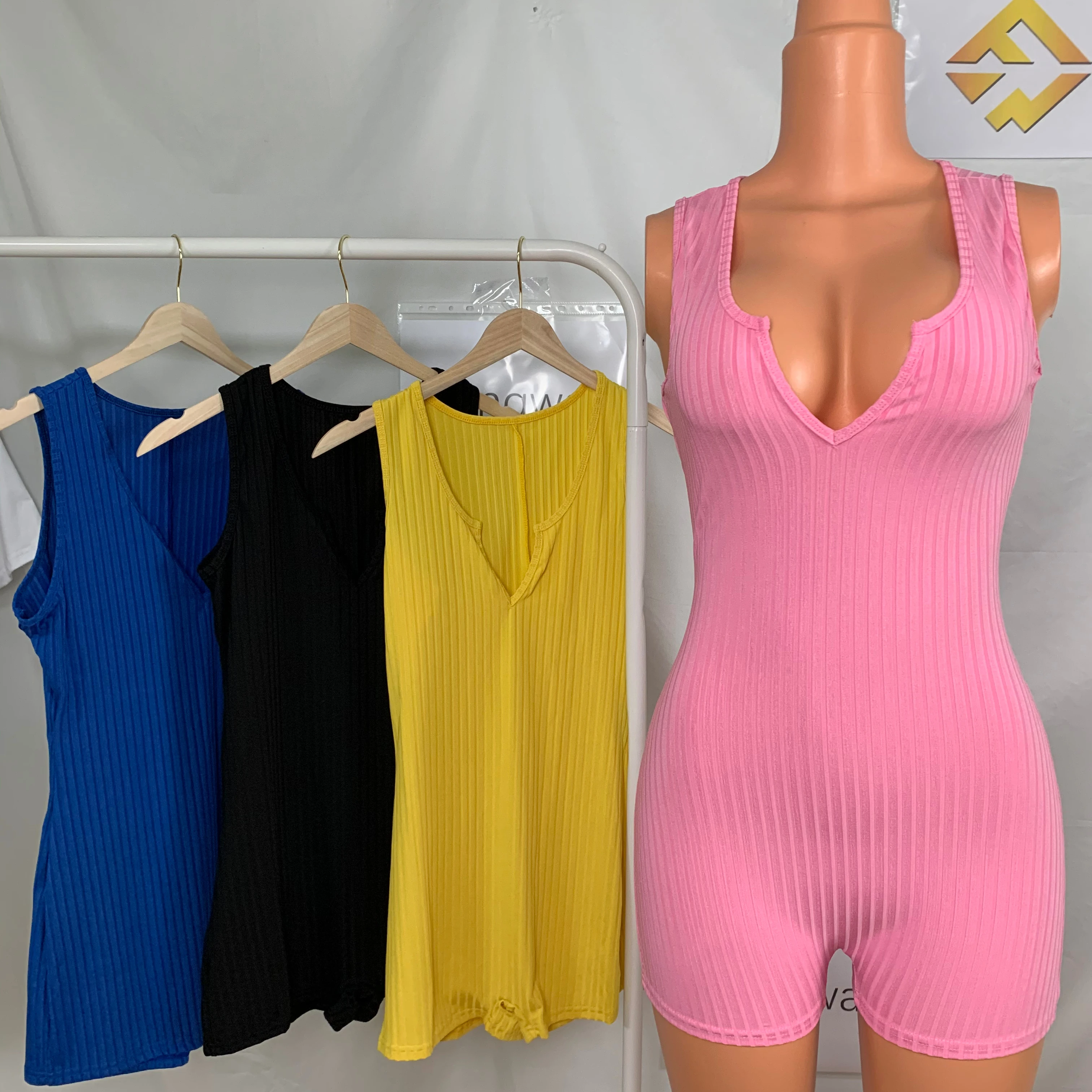 

hot selling 2021 summer vest short bodysuit romper set women sexy v-neck one piece short jumpsuit, 4 colors