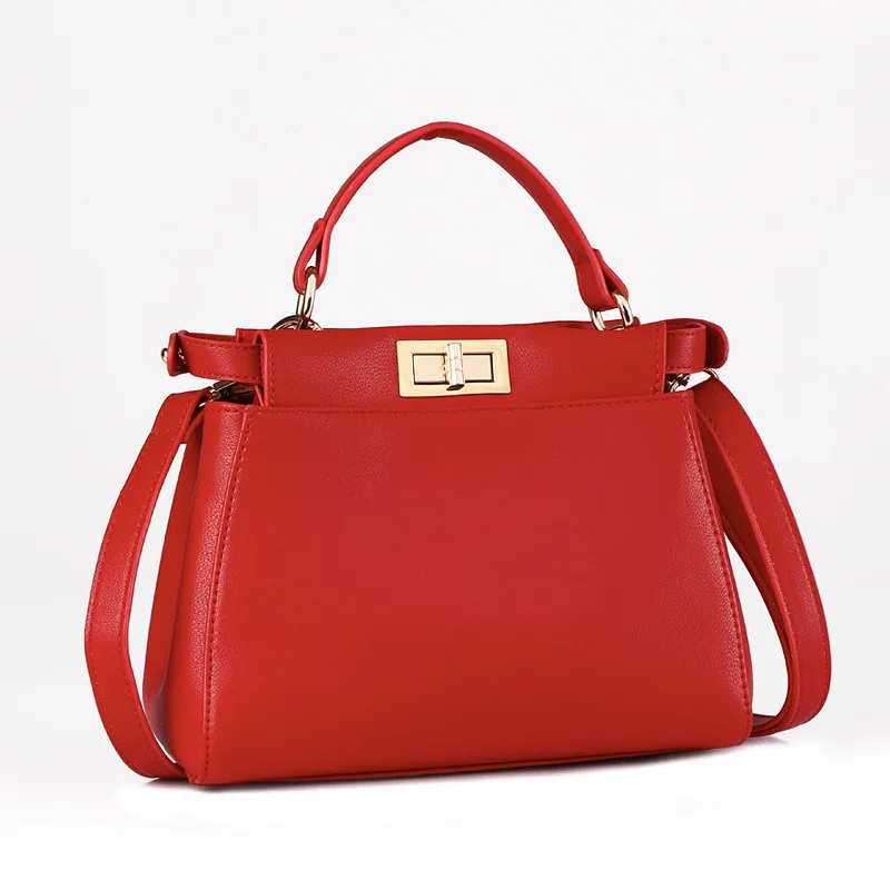 

2021 spring new shoulder messenger chain bag female
