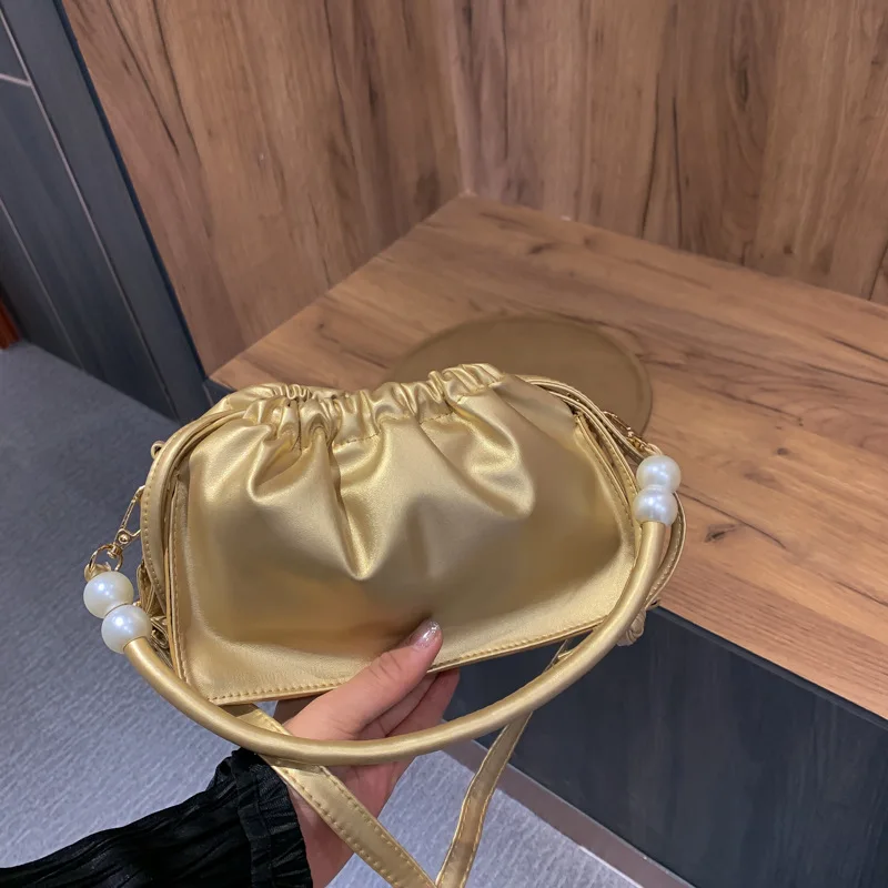 

2021 New Lightweight Shoulder Bags Cross Body Customized Style Sling Bags Pearl Handbag Cloud Crossbody Bag, White yellow black pink silver brown