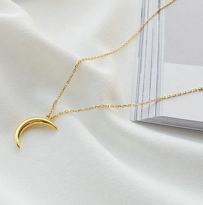 

Unique Design S925 Sterling Silver Gold Plated Half Moon Necklace Women Jewelry