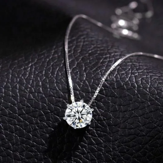 

2021 Korean Shinny Jewelry Silver Crystal Necklace Geometric Cubic Zirconia Round Pendant Necklace For Women