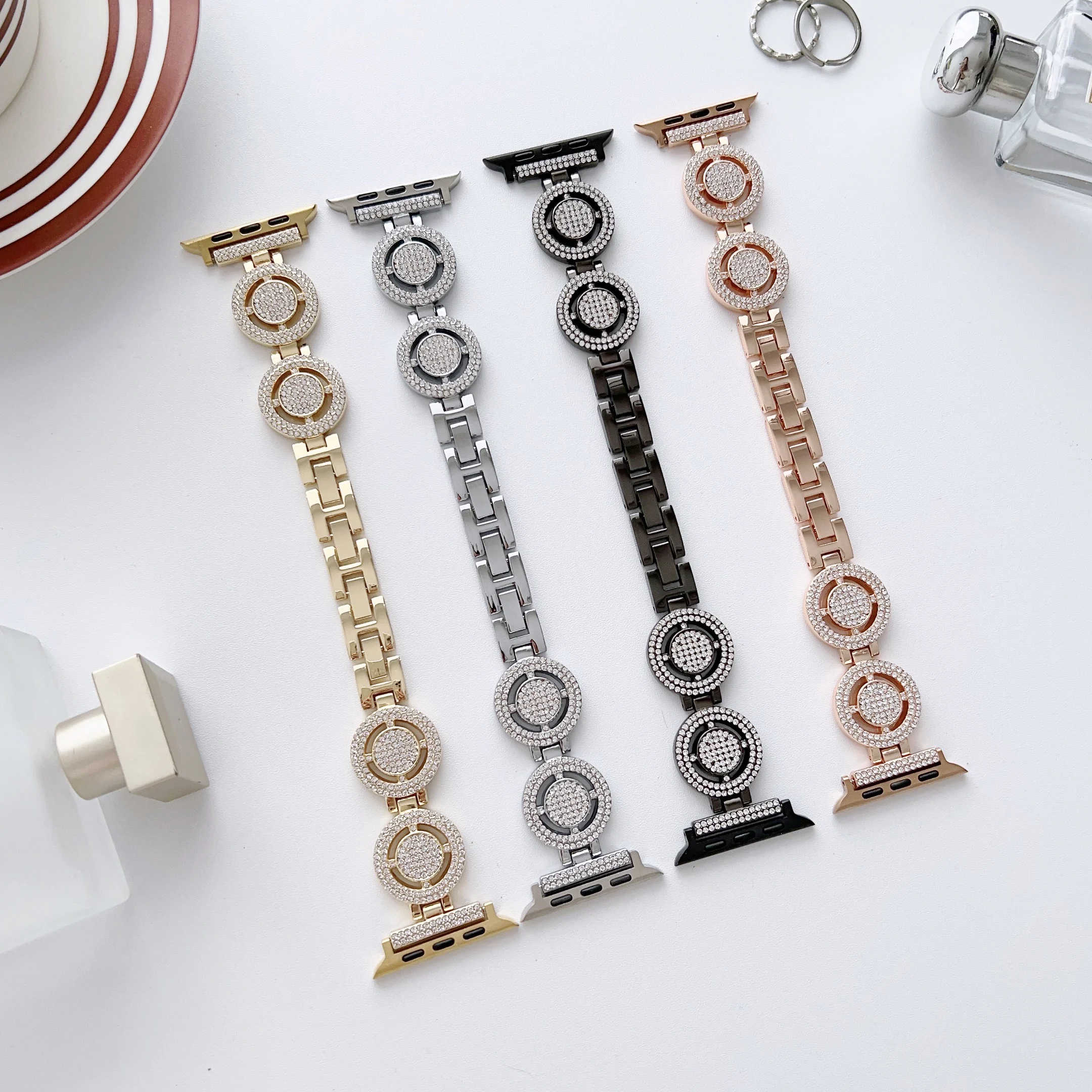 

Diamond Bling Glitter Watch Band Fashion Luxury Designer Metal Stainless Steel Women Watch Strap For Apple Iwatch 3 4 5 6 7 8 Se