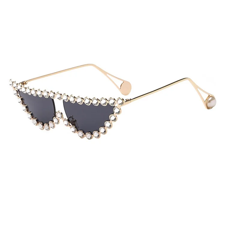 

2437 Fashionable Luxury Cat Eye Sunglasses Diamond Women Sunglasses