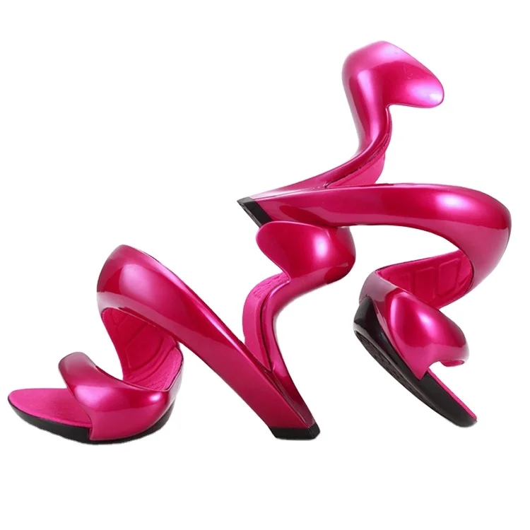 

2020 Sexy Designer Snake Shape And Hollow Out Sole Women Sandals In Stock