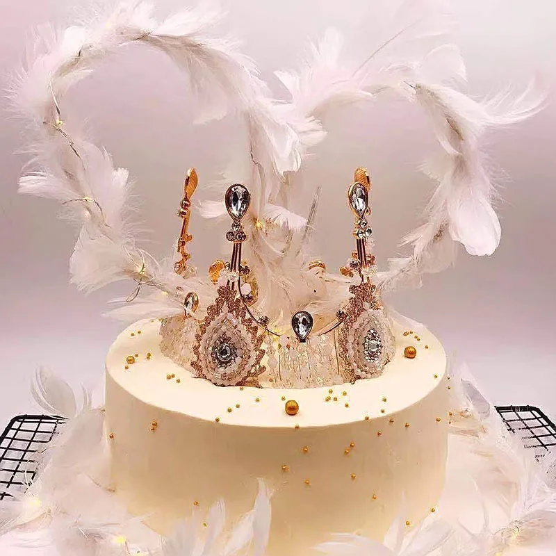 Garniture De Gateau En Forme De Coiffe De Mariee Decoration De Gateau D Anniversaire Style Baroque Couronne De Reine Cadeau De Fete Pour Fille Pour Festival Buy Gateau Topper Joyeux Anniversaire Decoration De Mariage Product On Alibaba Com