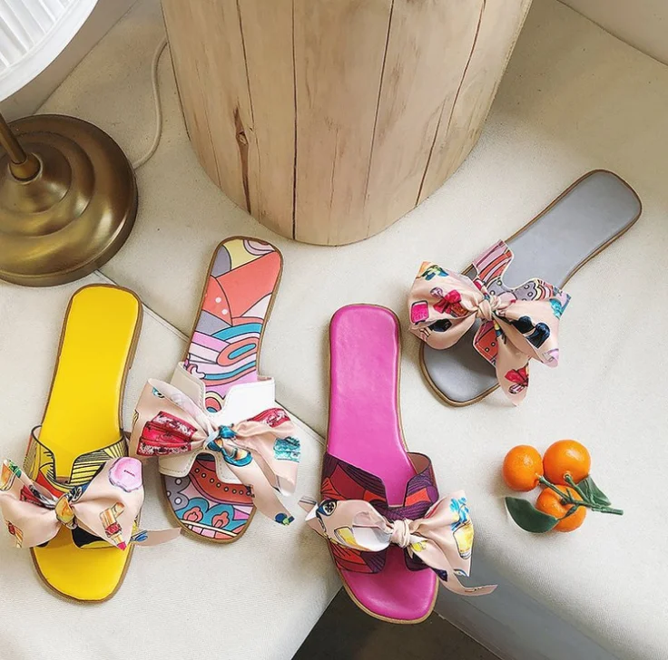 h style sandals