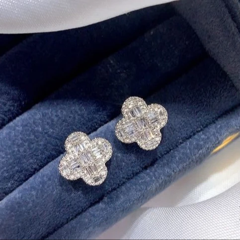 

Shining Diamond Luxury Design Flower ShapeEarring For Women Delicate Design 18k Gold Earring, White