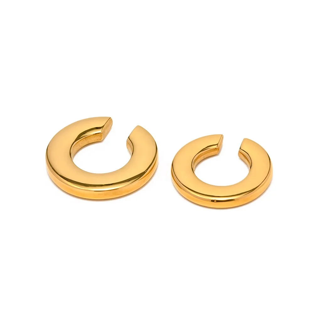 

Minimalist CC Shape Waterproof No Piercing PVD 18k Real Gold Plated Stainless Steel Ear Cuff Clip