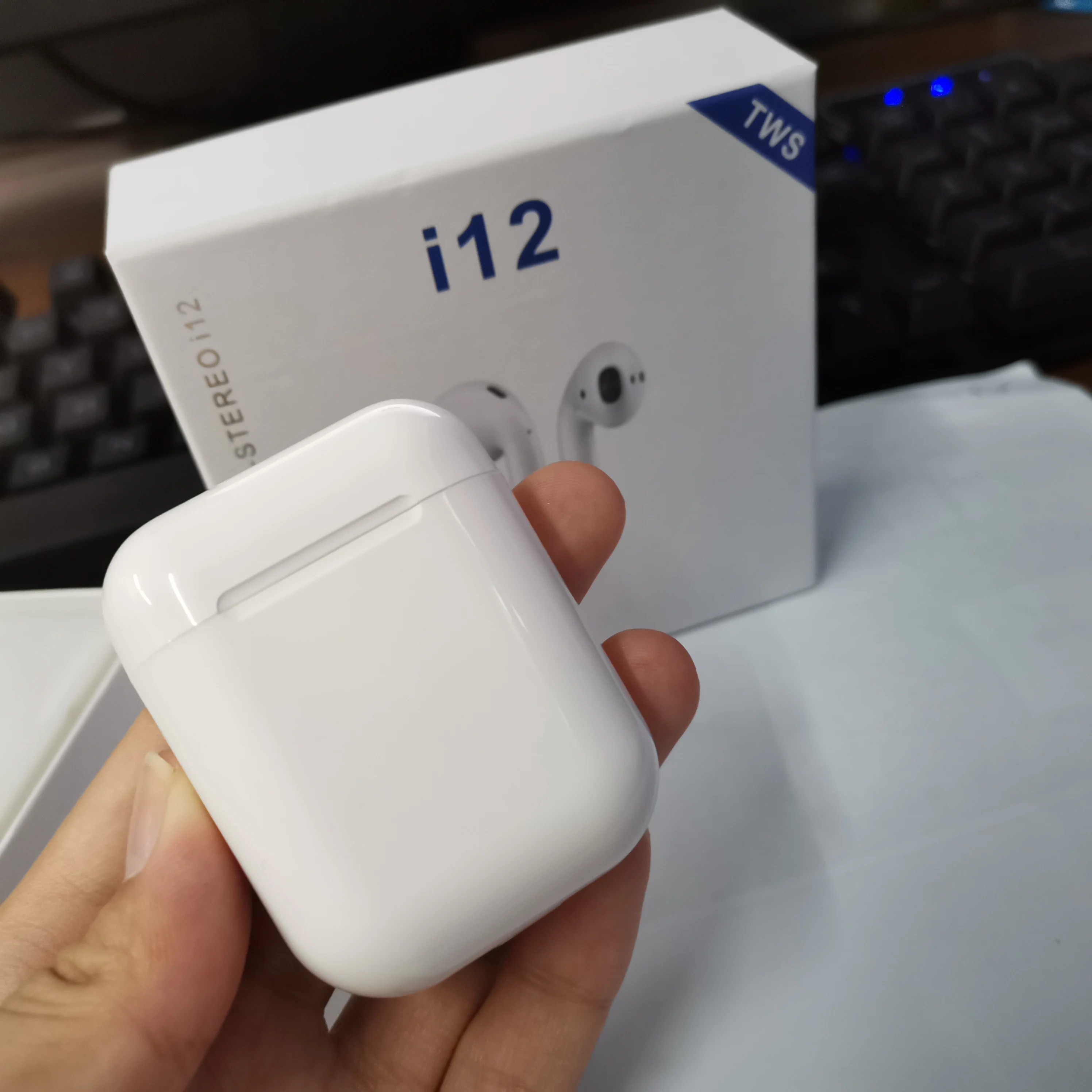

Wireless i12 tws bluetooths wireless sport ipods i12 tws macaron, White