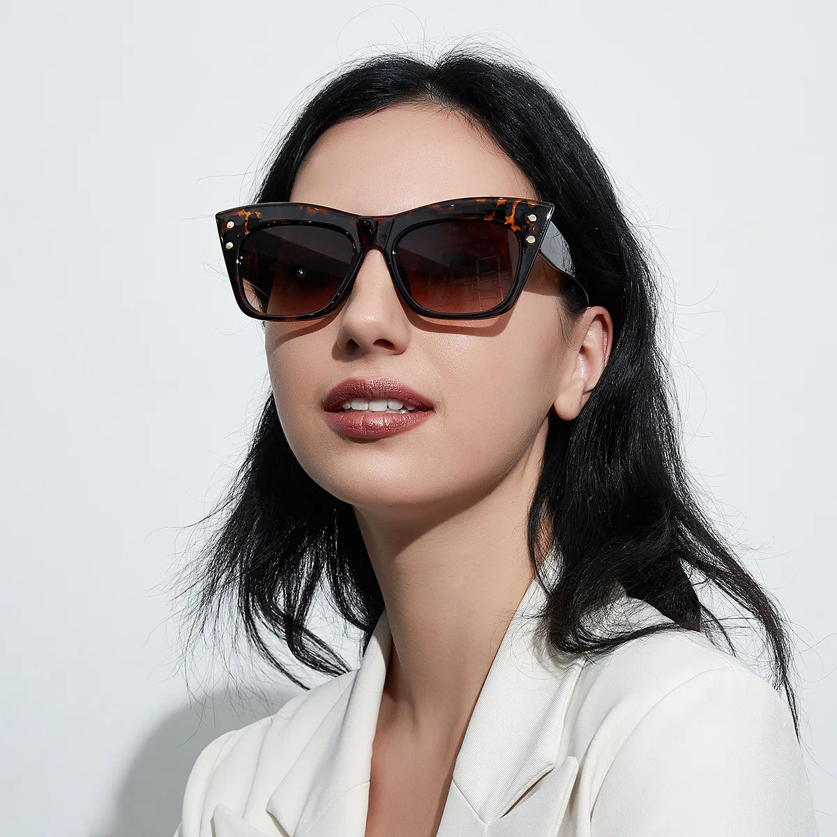 

Retro new style gradient frame colored sunglasses square women one piece big square sunglasses, Choice