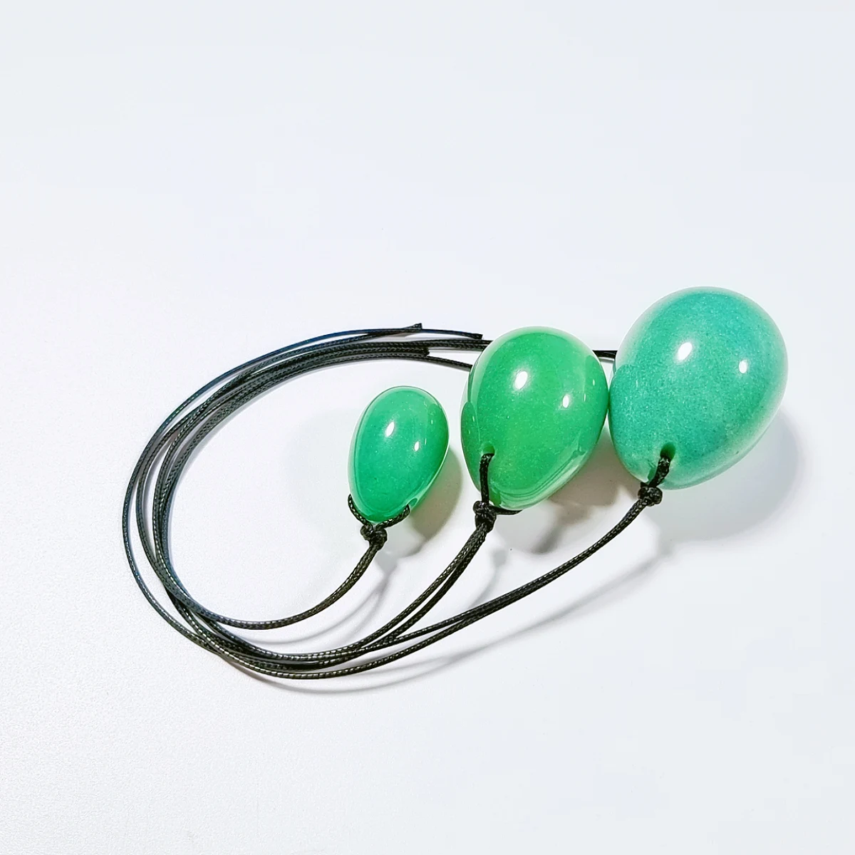 

Green Aventurine yoni egg women kegel exercise yoni egg drilled crystal yoni eggs for sex tools