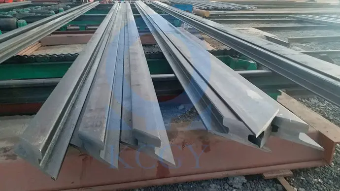 din536 A100 steel rail.jpg