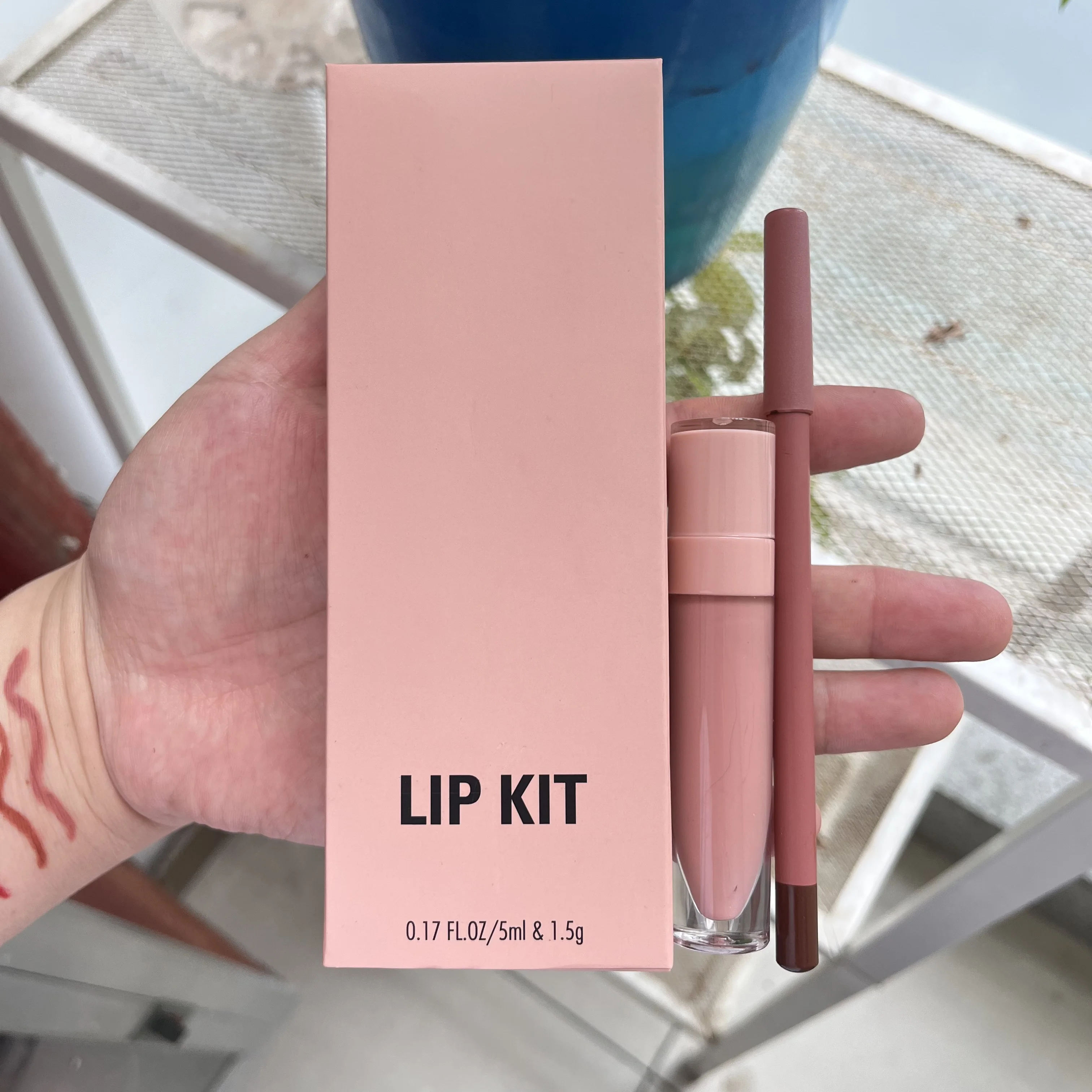 

Wholesale vegan lip kit nude brown lip liner with gloss set private label