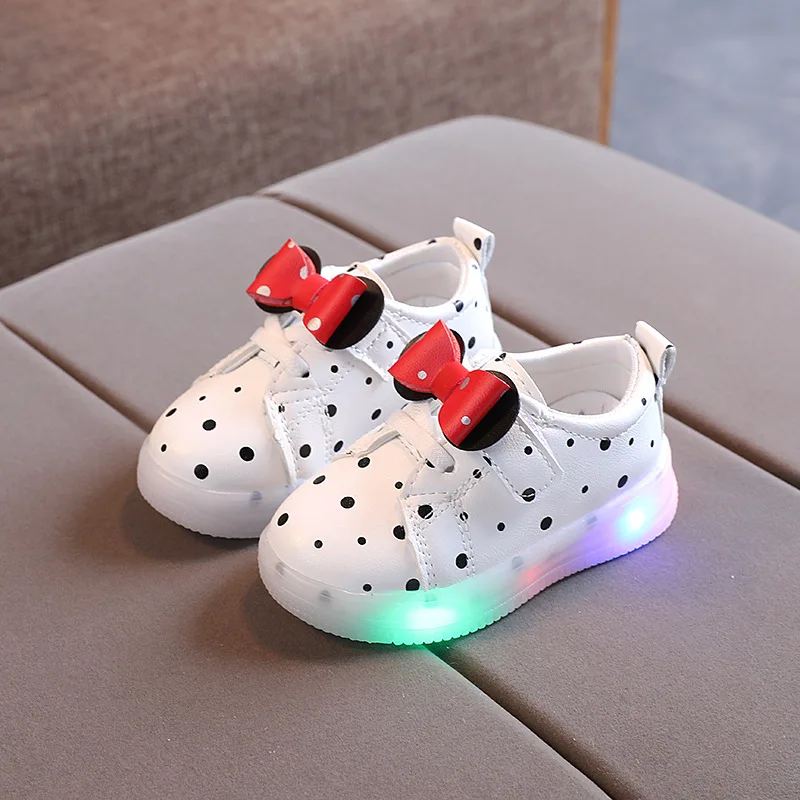 

Popular Fall Cute Bow Spot Pattern Casual Flat Children Lighted Up Shoes Kid Led Shoes For Baby Girls, As shown