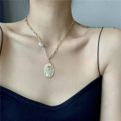 

Vintage Baroque Simple Design Pearl Bead Link Chain Necklaces Geometric Oval Coin Pendant Necklaces for Women