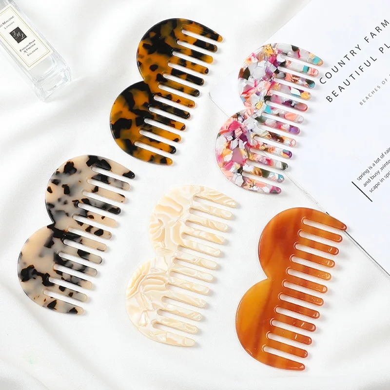 

Hot Sale Acetic Acid Hair Comb Portable Leopard Print Tuck Marbling Wide Tooth Comb Arc Acetate Comb For Women