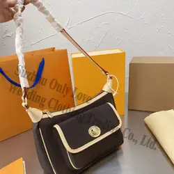 Wholesale Leather Middle Size Women Bags Cheap Zip