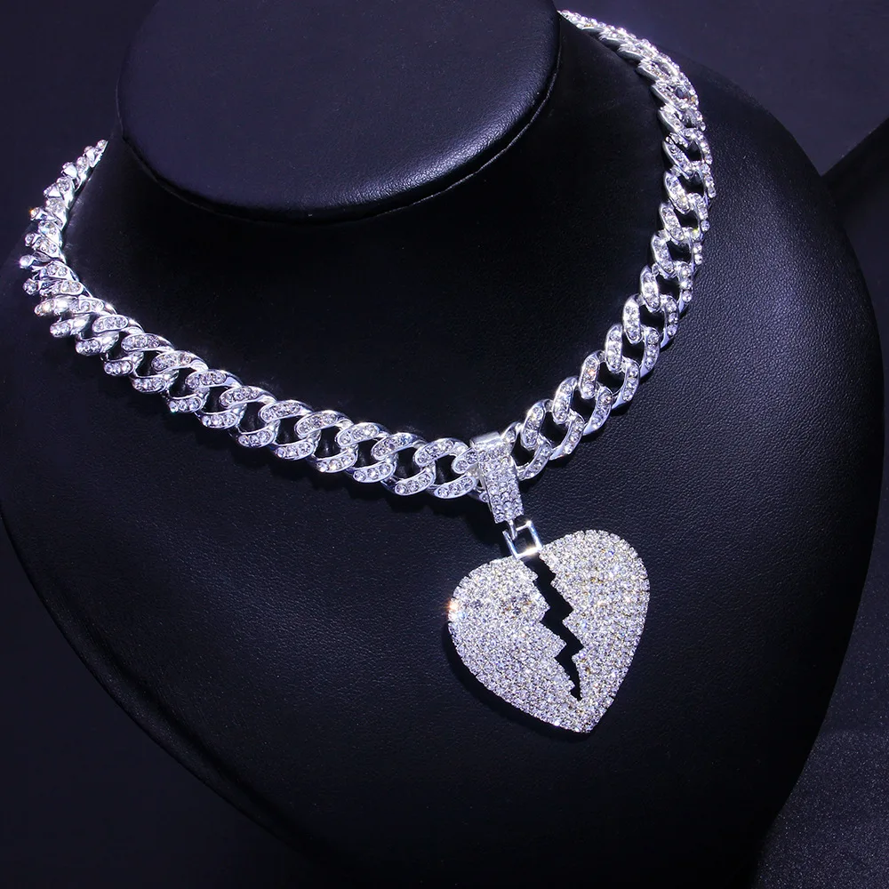 

Wholesale Fashion Multilayer Heartbreak Infinite Heart Pendant Necklace Cuban Necklace Jewelry For Men Women