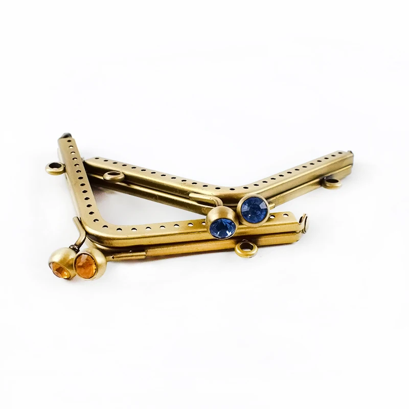 

MeeTee BS166 11cm Triangle Purse Frame High Quality Alloy Clasp Bag Handles for Women Handbags Sewing Hardware Accessories, Bronze