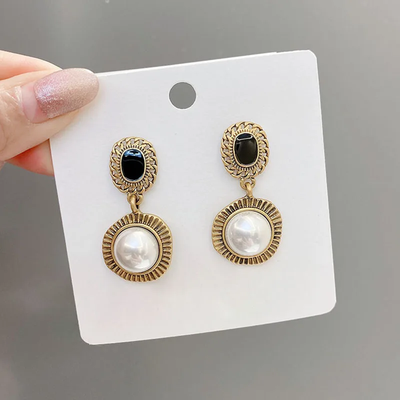 

New Trendy Vintage Metal Texture Round Imitation Pearl Drop Earring Simple Temperament Ladies Party Jewelry Gifts 2021