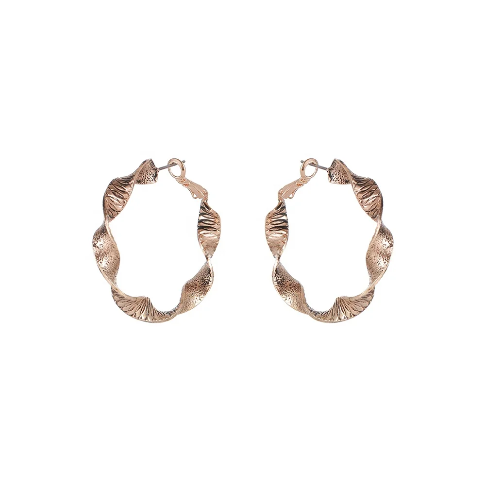 

New Style Circular Fashion Earrings Trend 2021 Gold Hoop Women Customize Earrings, Golden